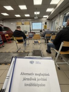 Hibrid autó karbantartás oktatás.
